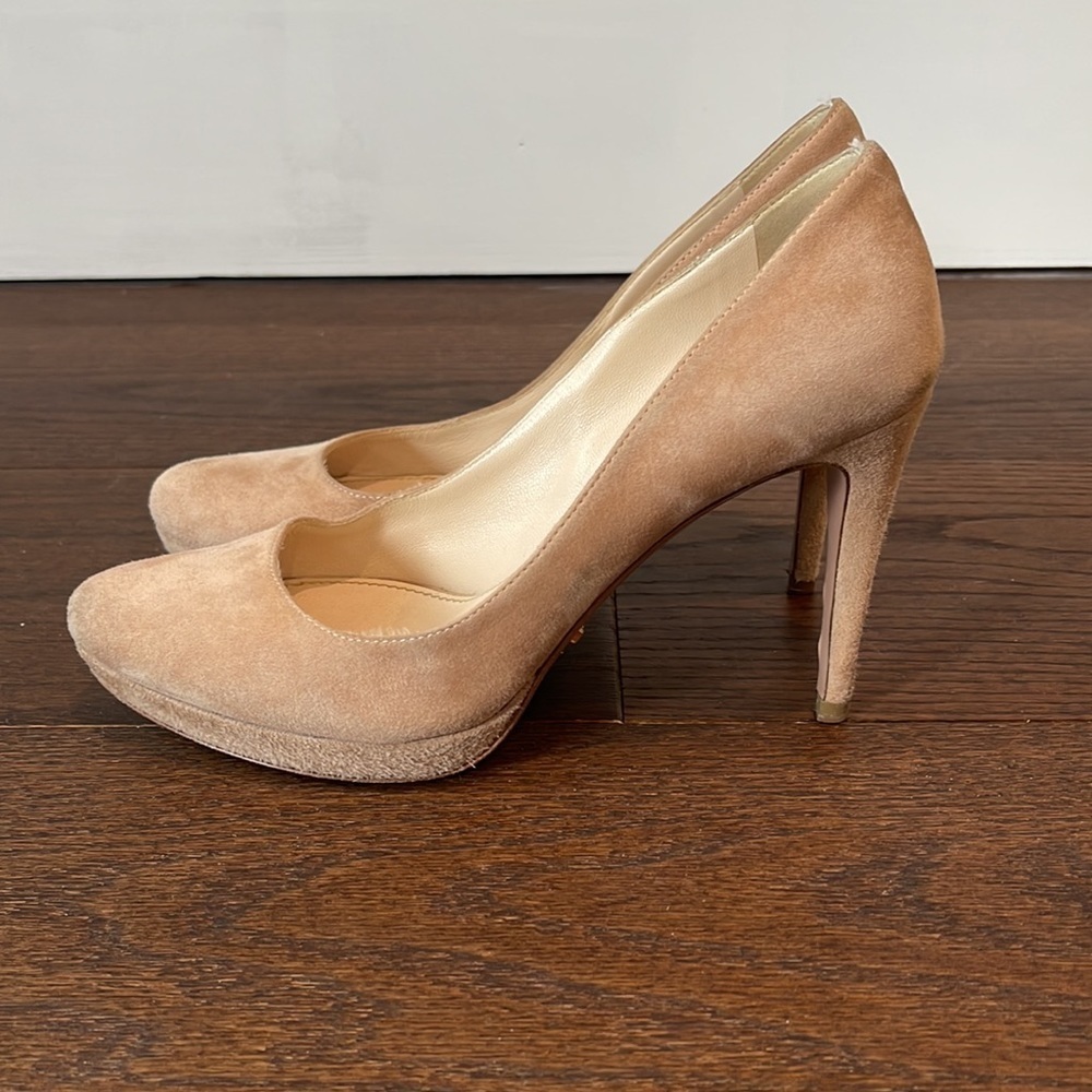 Prada Women’s Blush Tan Heels Size 37 - Picture 3 of 9